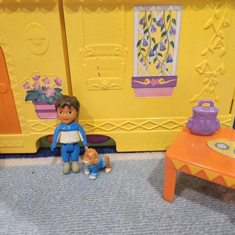 Dora‎ The Explorer Window Surprise House Playset Mattel 2009 Diego Furniture